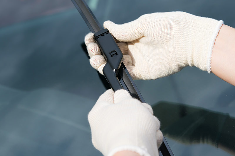 GM-Outlet---How-to-replace-windshield-wipers-body2